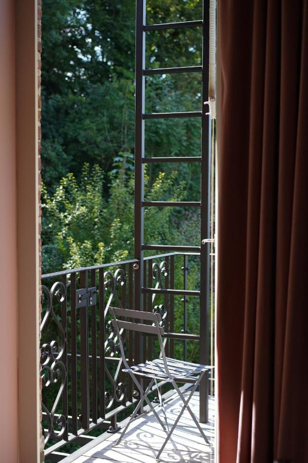 Les Terrasses Des Falizes B&B โรชฟอร์ ภายนอก รูปภาพ