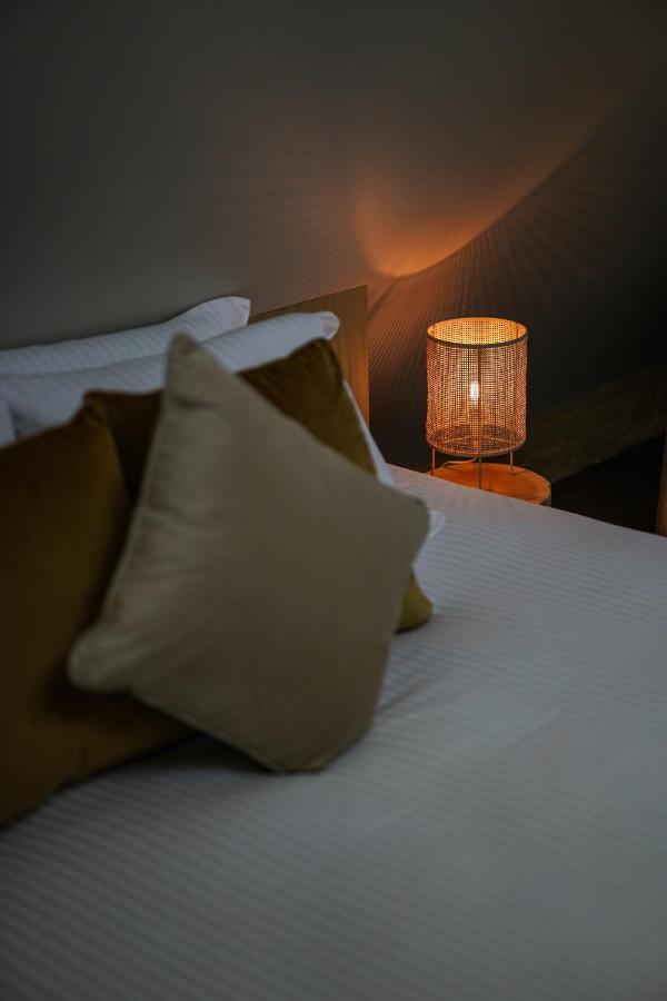 Les Terrasses Des Falizes B&B โรชฟอร์ ภายนอก รูปภาพ